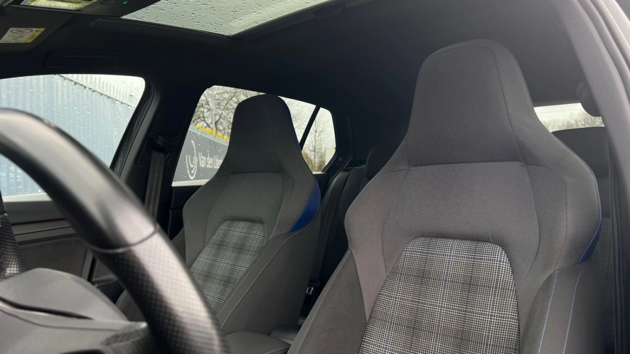 Volkswagen Golf GTE 1.4 TSI DSG 245pk eHybrid Panoramadak Matrix