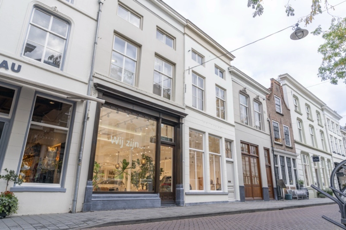 Autobedrijf Van den Udenhout opent ‘Wij zijn’ store in hartje ’s-Hertogenbosch