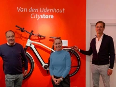 Autobedrijf Van den Udenhout en Spieren voor Spieren bundelen krachten