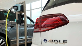 Van den Udenhout ontwikkelt compleet en slim laadsysteem voor elektrische auto's