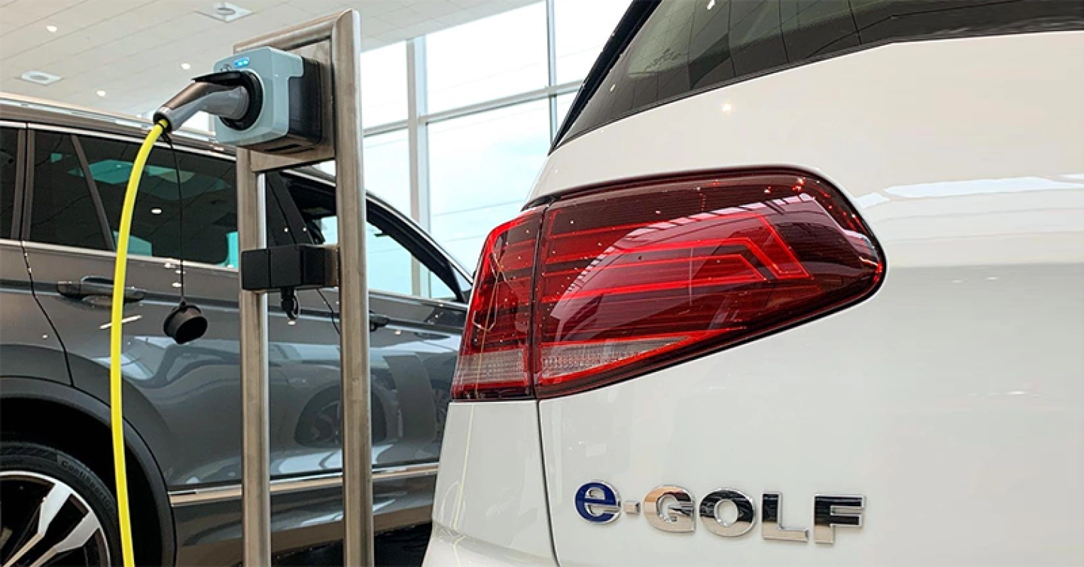 Van den Udenhout ontwikkelt compleet en slim laadsysteem voor elektrische auto's