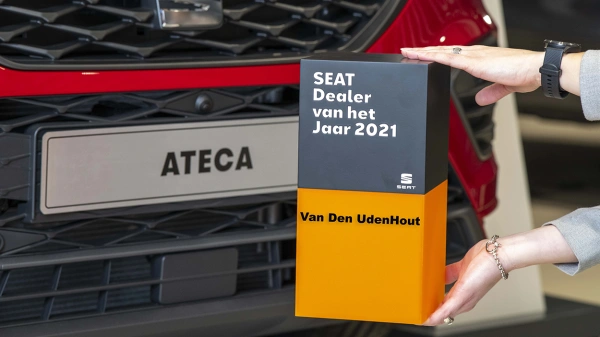 SEAT Best Dealer Award bij Van den Udenhout