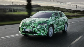 Eerste beelden volledig elektrische ŠKODA SUV: ENYAQ iV heeft 500 kilometer bereik